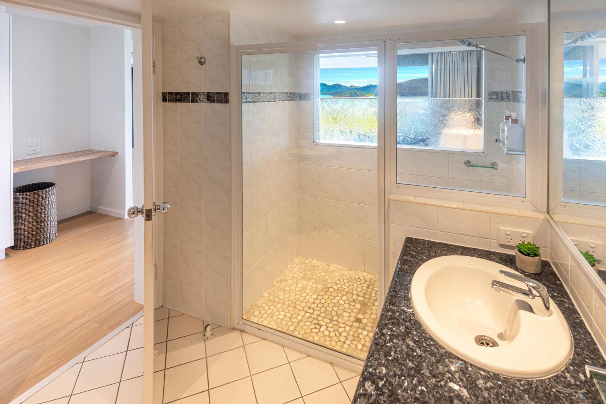 Lagoon Beachfront Lodge 202 On Hamilton Island By Hamorent المظهر الخارجي الصورة